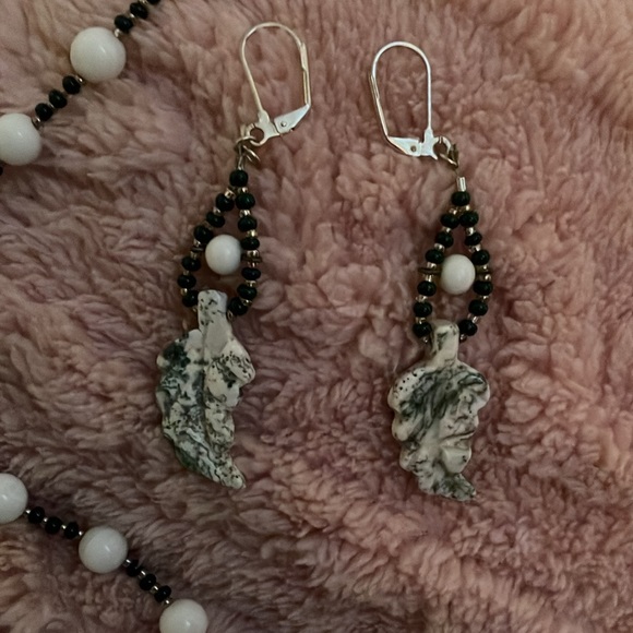 Women’s beautiful artsy jewelry set.Handmade, never worn Bought at jewelers fair - Picture 2 of 4